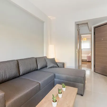 Cozy Apt. 2min From Metro * Athens