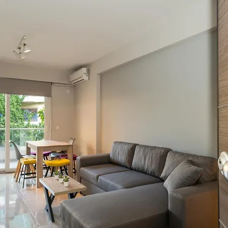 Cozy Apt. 2min From Metro Apartment Athens